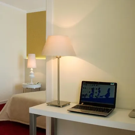 Hotel Lagoa Dos Pastorinhos 2*